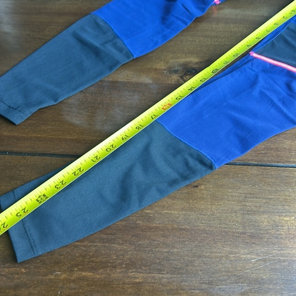 3 pair Nike - DriFit work out Legging size S P - Picture 14 of 15